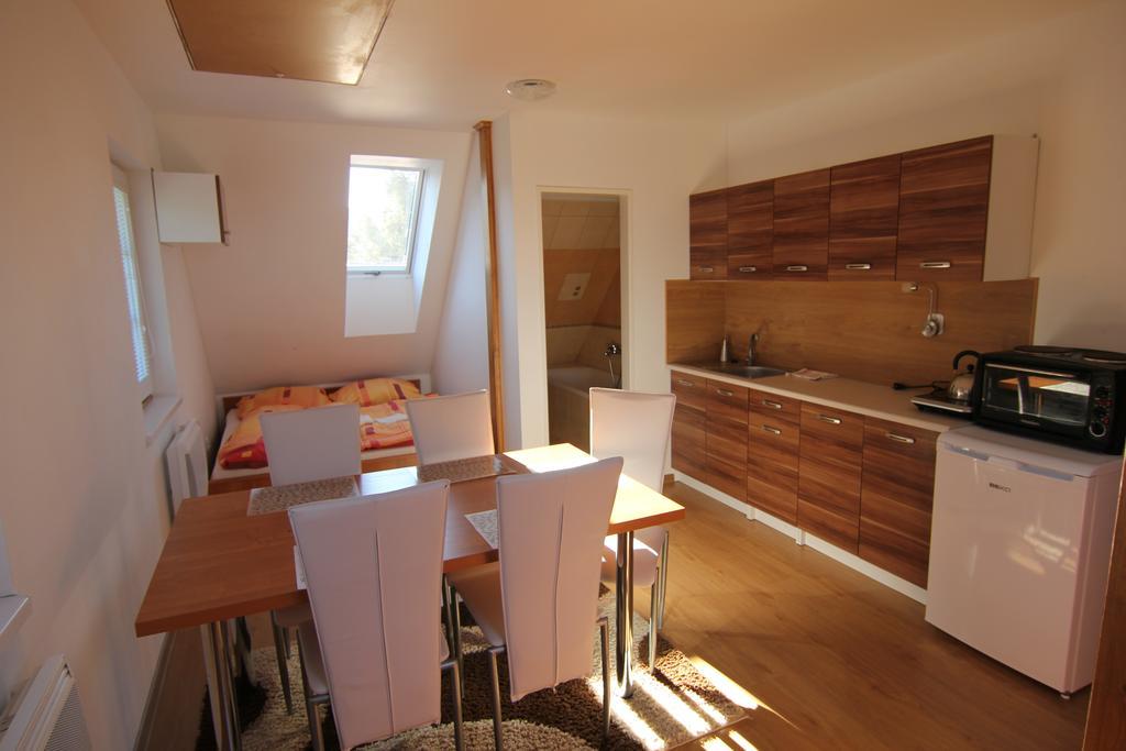 Apartment Ostružná Habitación foto